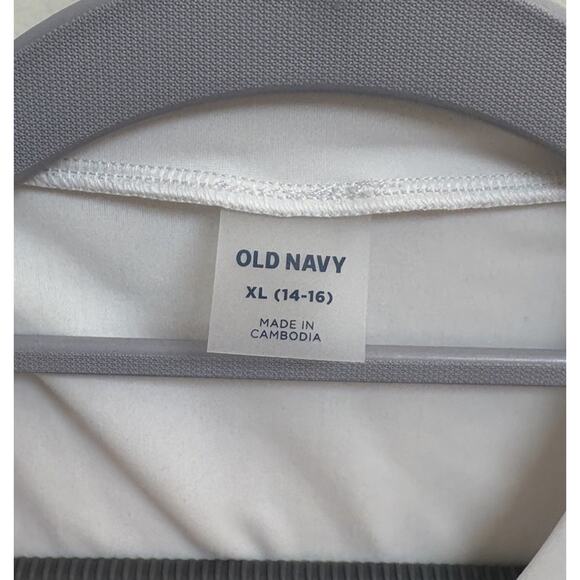 Old Navy Girls XL 14-16 White Rash Guard Tee Rainbow Heart Graphic Stretch - Picture 3 of 6